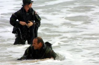 Les forces spéciales américaines ont atteint le rivage nord-coréen à la nage après s'en être approchées dans deux sous-marins de la taille d'une orque (archives). KEYSTONE/EPA/STR